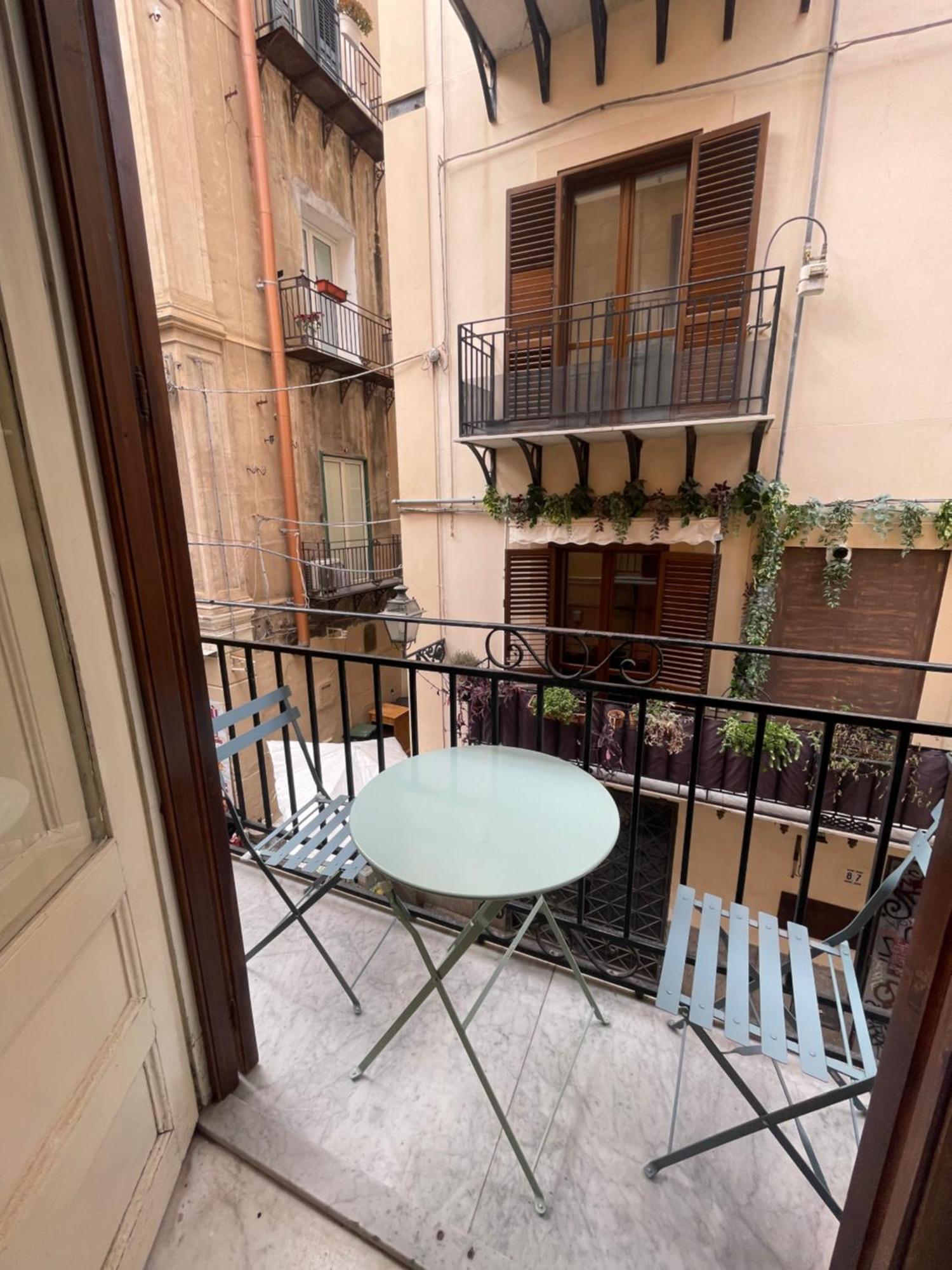Le Colonne Del Massimo - Apartment In Front Of Massimo Theatre Palermo Eksteriør billede
